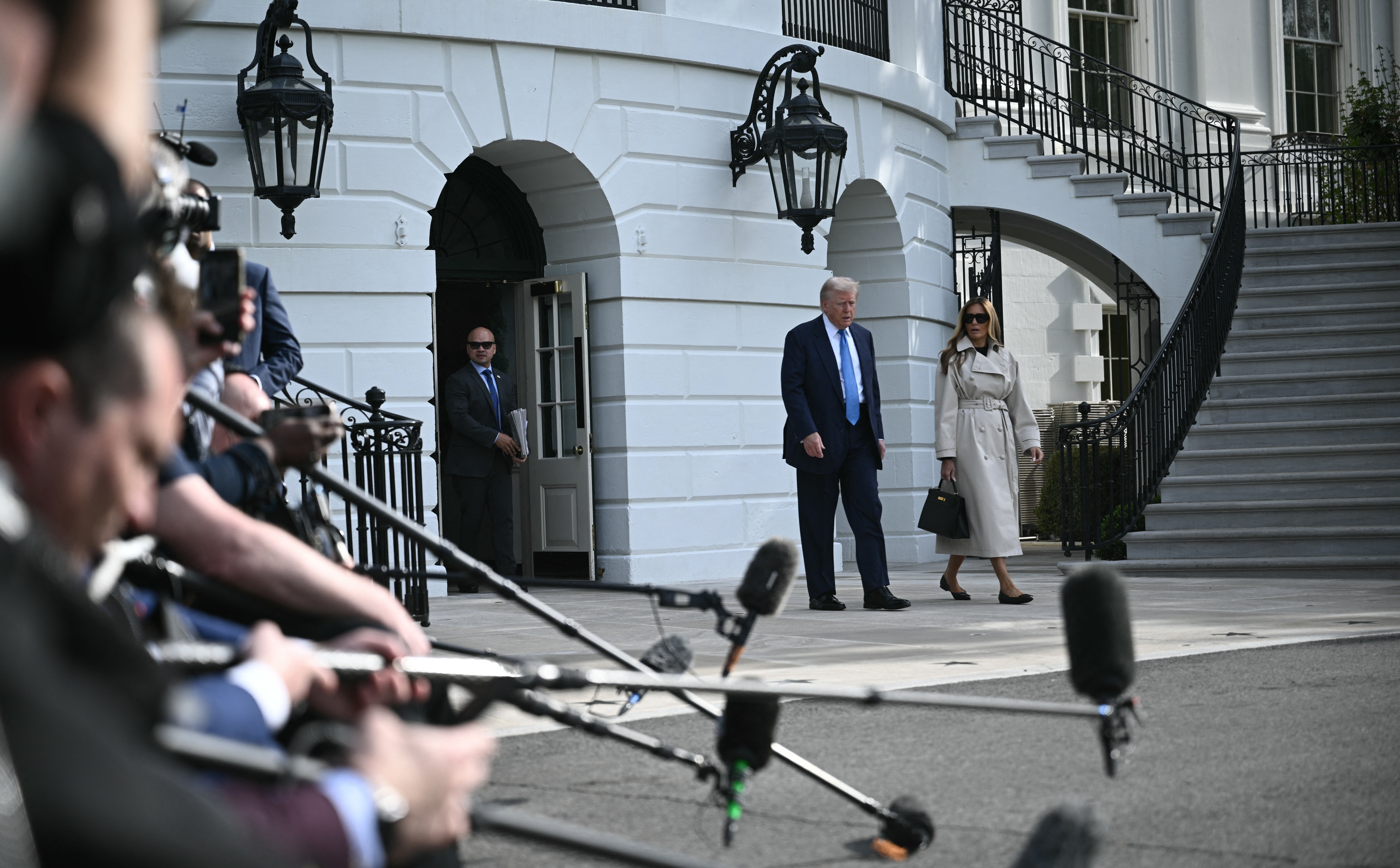100 szalonych dni rządów Donalda Trumpa. Obiecał dobrobyt. Co czują Amerykanie?