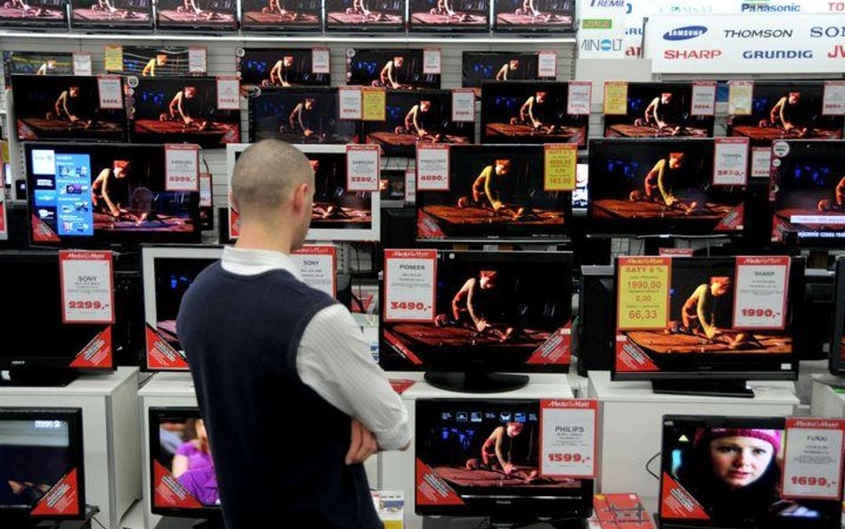 Przesiadywanie przed telewizorem może znacząco skrócić nasze życie