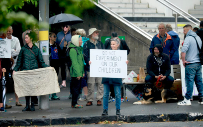 Protest przed  Auckland's Starship Hospital