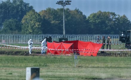 Miejsce katastrofy F-16 na terenie 42. Bazy Lotnictwa Szkolnego w Radomiu