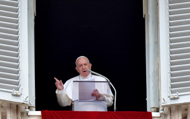 Papież Franciszek przekazał 500 tys. dolarów na pomoc uchodźcom