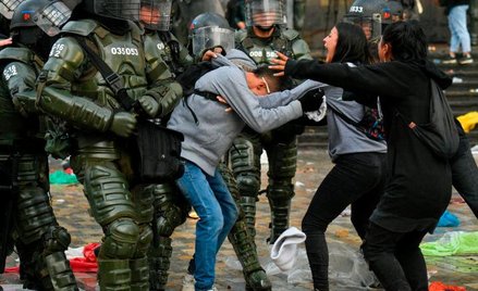 Kolumbijska policja pacyfikuje protesty. Kryzys obejmuje już niemal całą Amerykę Łacińską