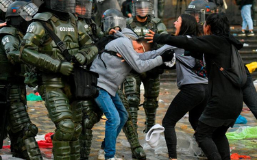 Kolumbijska policja pacyfikuje protesty. Kryzys obejmuje już niemal całą Amerykę Łacińską