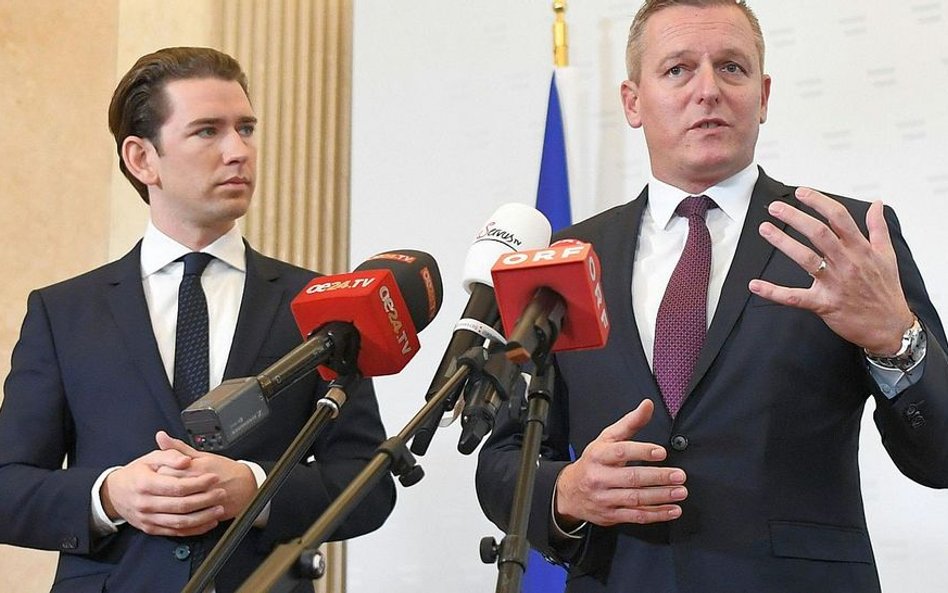 Kanclerz Sebastian Kurz i minister obrony Mario Kunasek
