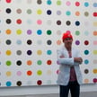 Damien Hirst zasłynął kontrowersyjnymi pracami. Do najsłynniejszych należy „Fizyczna niemożliwość śm