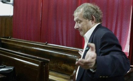 IPN przeprosi Michnika za informację o ojcu