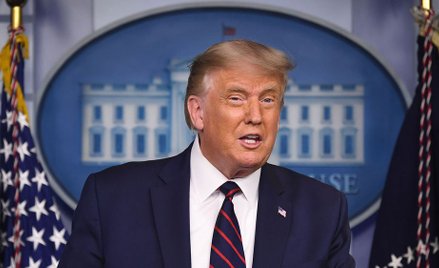 Osocze ozdrowieńców dla pacjentów z COVID-19. Zgoda Trumpa