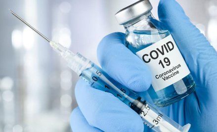 Co zrobić z niedoborem szczepionek na Covid-19