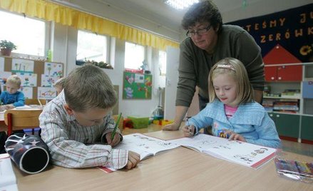 Gminy chcą, by dyrektor mógł przyznać dofinansowanie większej liczbie uczniów