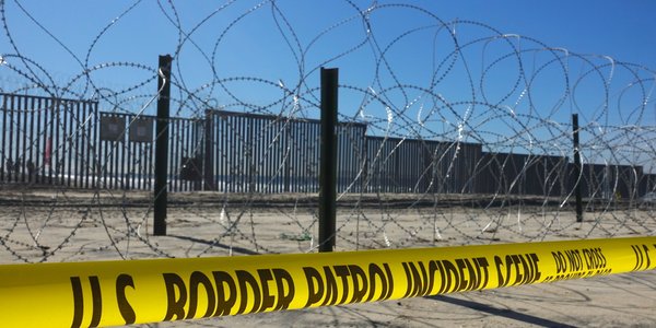 Straż graniczna USA sięgnęła po drony. Nielegalni imigranci muszą szukać nowych dróg