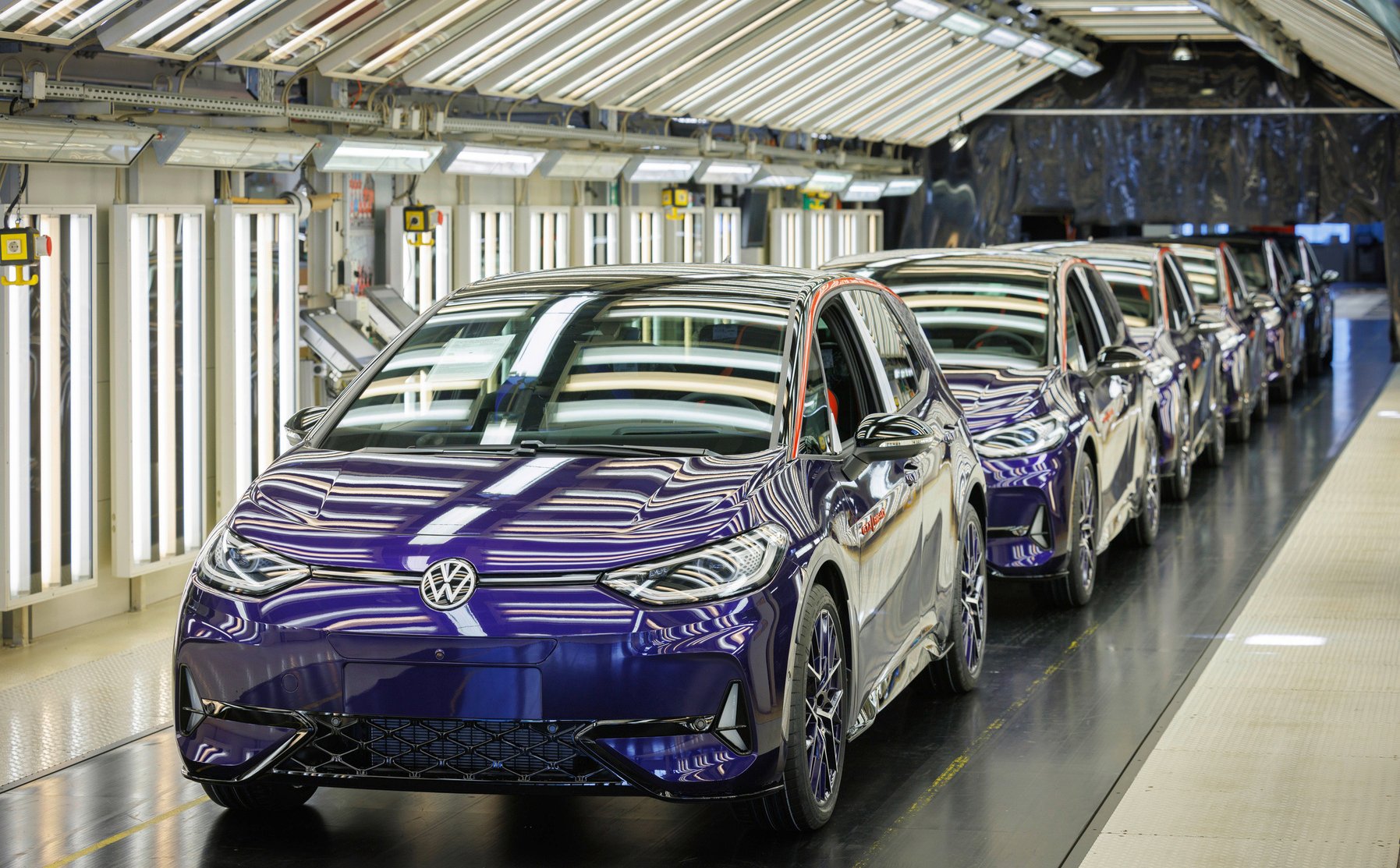 Volkswagen tnie koszty. Zamknięcia fabryk i 60 mld euro oszczędności