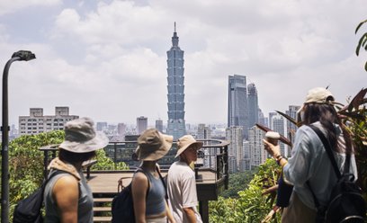 Wieżowiec Taipei 101 jest dominującym punktem w panoramie Tajpej. Ma 509,2 m, a w latach 2004–2010 b