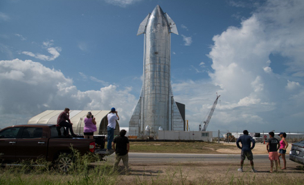 Elon Musk pokazał statek. Ma zabrać ludzi na Marsa