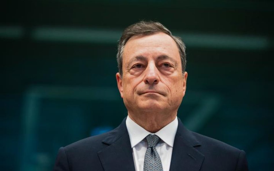 Europejski Bank Centralny, na czele którego stoi Mario Draghi, w przeciwieństwie do Fedu, nie przysp