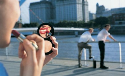 W szkołach uwodzenia przeważają kursy dla mężczyzn, ale coraz więcej z nich szykuje też ofertę dla k