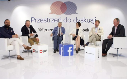 Uczestnicy dyskusji (od lewej): Cezary Szymanek i Michał Szułdrzyński oraz Marek Cichocki, Agata Szc