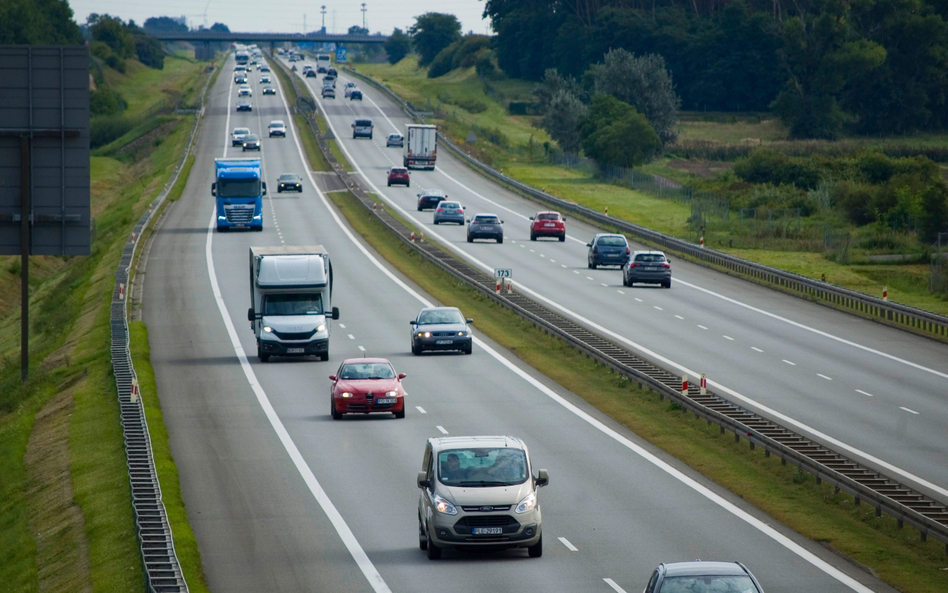 Z początkiem ubiegłego miesiąca w firmy transportowe uderzył wzrost ilości dróg w Polsce objętych op