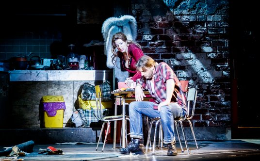 Brutalny realizm „Kobiety bez cienia” w spektaklu Mariusza Trelińskiego