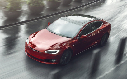 Tesla idzie na rekord