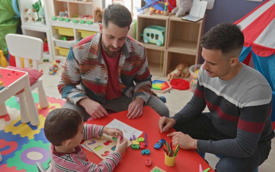 Czy geje mogą zostać w Polsce ojcami? Walczy o to jedna z głównych organizacji LGBT