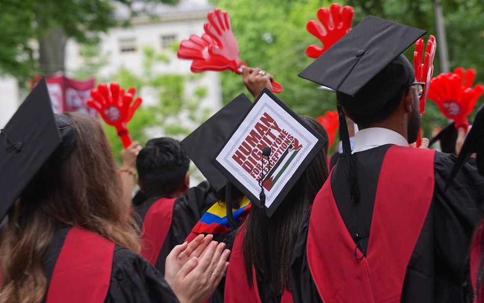 Uniwersytet Harvarda w ogniu walki z Donaldem Trumpem, który chce m.in. odebrać uczelni prawo przyjm