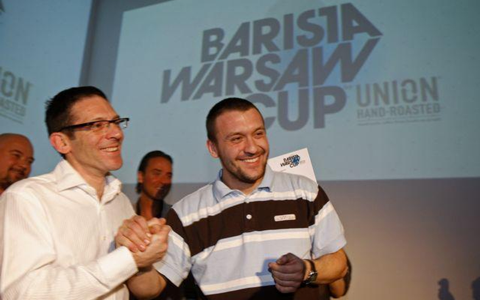 Radosław Darnowski (po prawej) - zwycięzca Otwartych Mistrzostw Warszawy Baristów