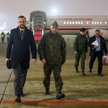 Władysław Kosiniak-Kamysz na płycie lotniska w 1. Bazie Lotnictwa Transportowego w Warszawie