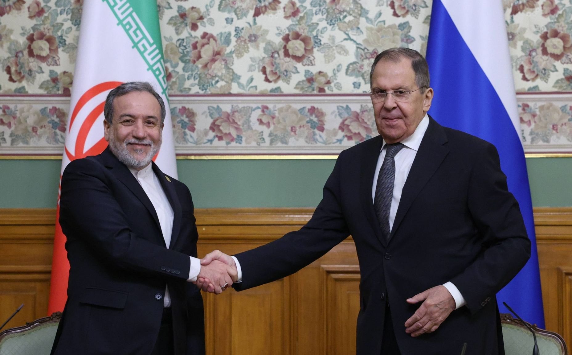 Rosja namawia USA do „porzucenia języka ultimatum” i powrót do negocjacji z Iranem