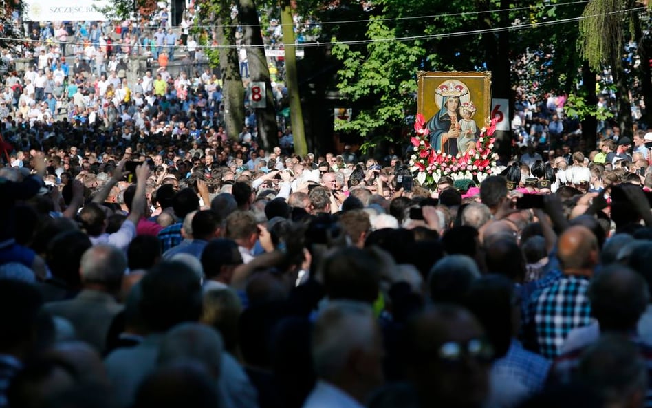 Mężczyźni u Matki Bożej Piekarskiej