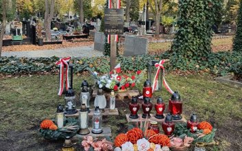 Tymczasowy Krzyż Wołyński na Powązkach Wojskowych