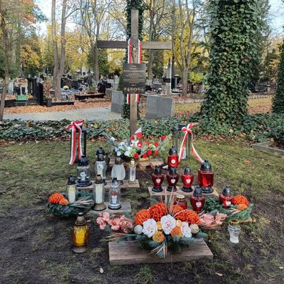 Tymczasowy Krzyż Wołyński na Powązkach Wojskowych