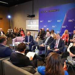 Uczestnicy panelu zwracali uwagę, że impuls do zmian na rynku mogą dać publiczne pieniądze