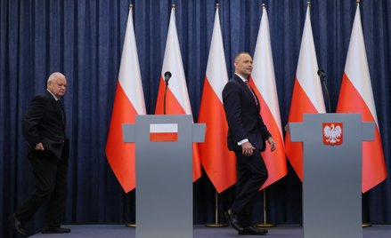 Prezydent Karol Nawrocki i prezes Narodowego Banku Polskiego Adam Glapiński podczas konferencji pras