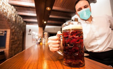 Piwo z pubu na wynos. Brytyjski rząd luzuje restrykcje