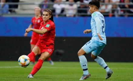 Piłkarki się opłacają. Dają większe przychody niż piłkarze