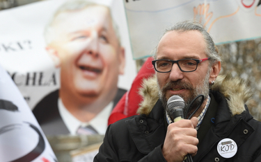 Lider KOD Mateusz Kijowski na manifestacji w Warszawie