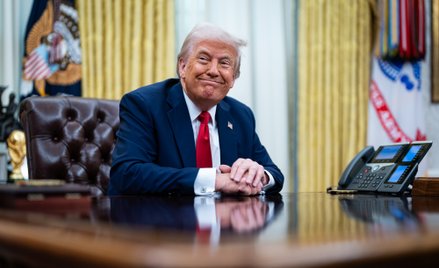 Donald Trump zaostrza wojnę technologiczn z Chinami. Na celownik wziął nowe produkty