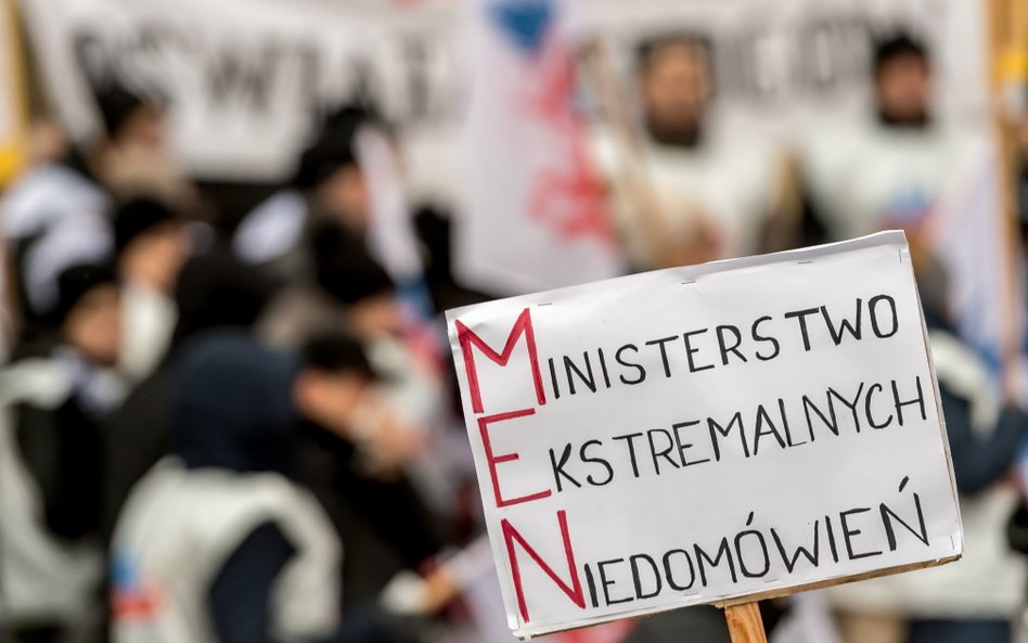 Protest nauczycieli o podwyżki wynagrodzenia