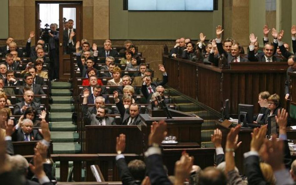 Weto odrzucone, powstanie szkoła sędziów