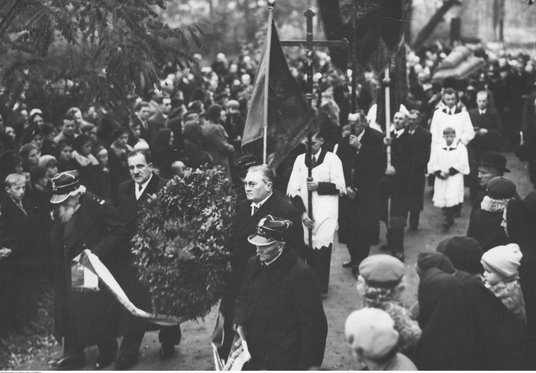 Przeniesienie prochów na warszawskie Powązki jednego z dowódców powstania styczniowego generała Edmu