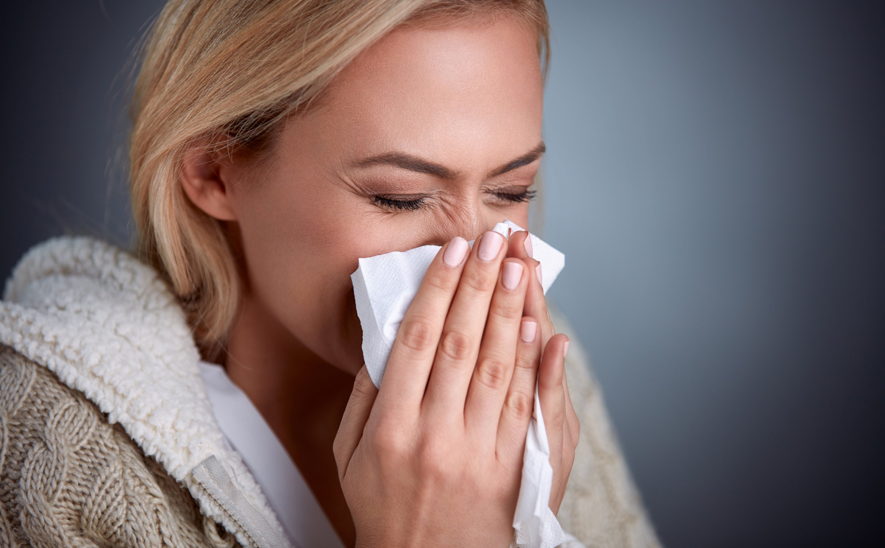 Dwie pospolite infekcje mogą „wybudzać” komórki rakowe. Ważne ustalenia naukowców