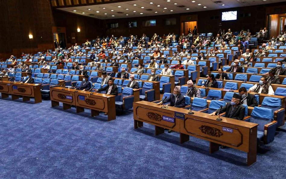 Nepal: Parlament zatwierdził mapę, "włączył" do kraju część Indii