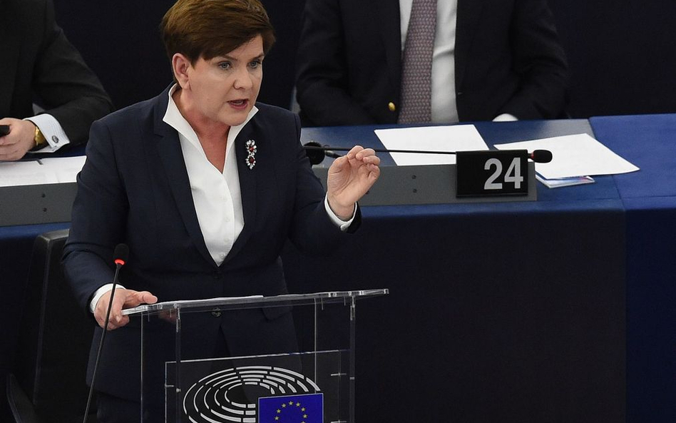 Dlaczego Szydło wygrała debatę w PE