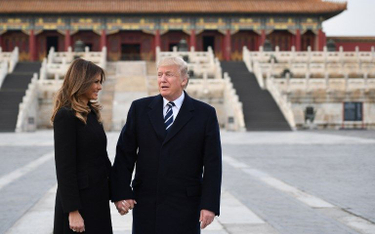 Prezydent USA Donald Trump wraz z żoną Melanią w Pekinie