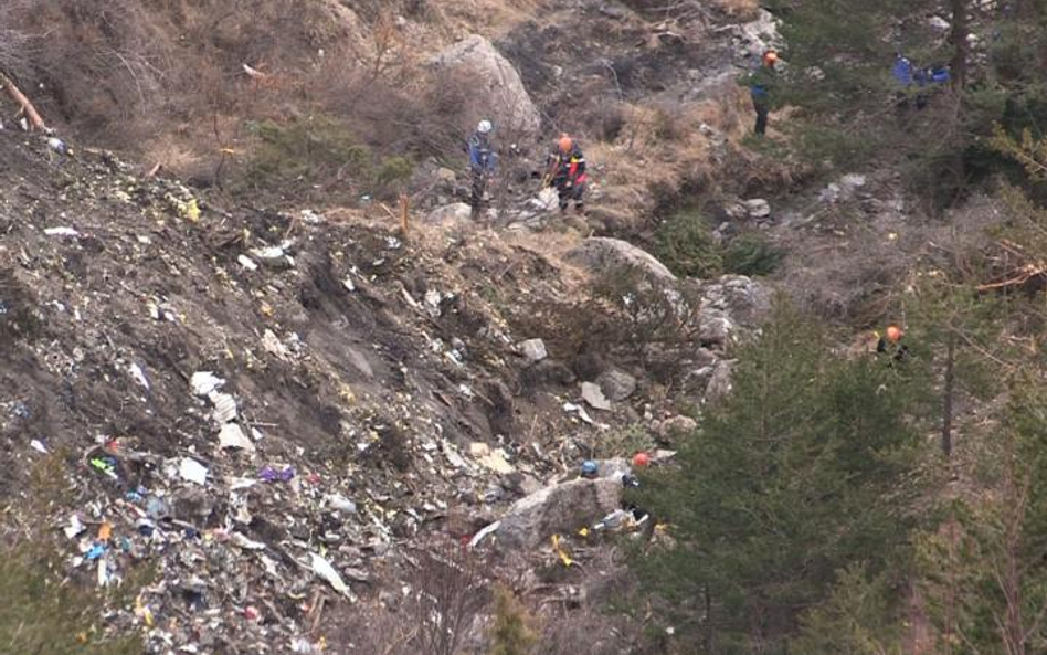 Uderzenie było tak mocne, że airbus A320 Germanwings rozbił się na drobne kawałki