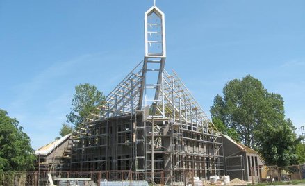 Nowe osiedla potrzebują infrastruktury – w tym miejsc kultu