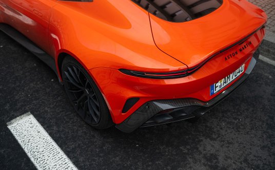 Aston Martin Vantage