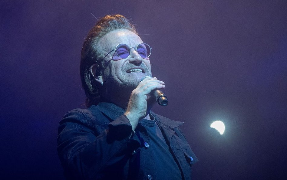 U2 przerwało występ w Berlinie. "Bono stracił głos"