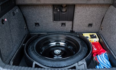 Jeśli kupisz nowy samochód, będziesz też musiał kupić apteczkę. Decyzja rządu