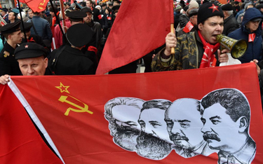 Czerwony marsz ulicami Moskwy. Setna rocznica rewolucji